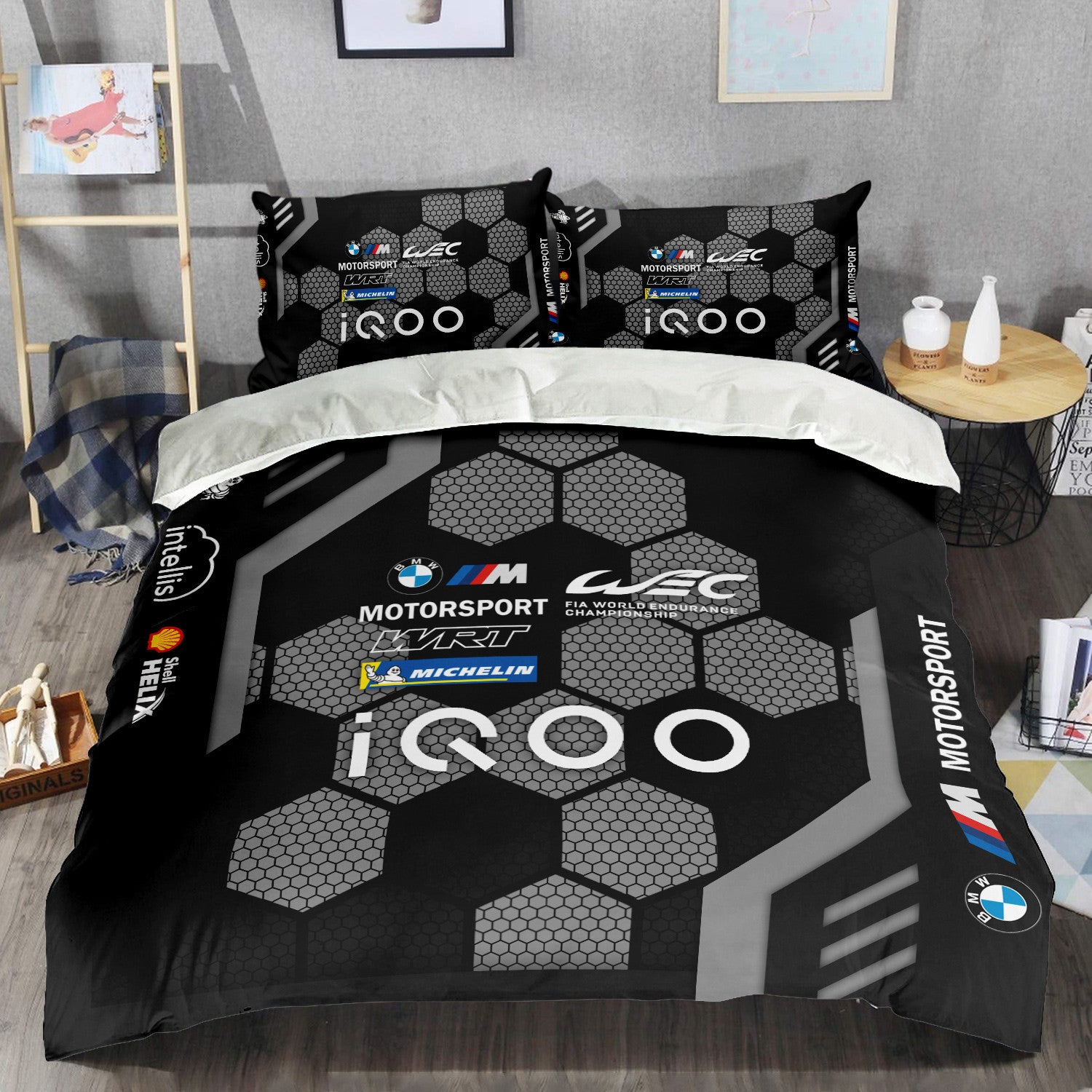 BMW M TEAM WRT Inspired Quilt Set