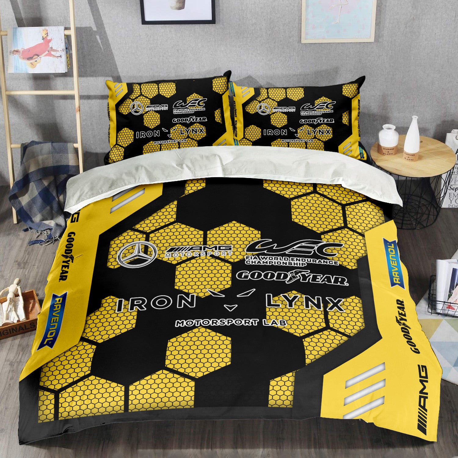 IRON LYNX Inspired Quilt Set